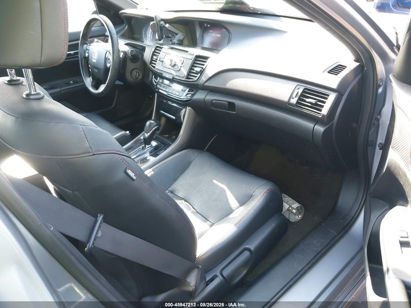 2017 HONDA ACCORD auction photo 5