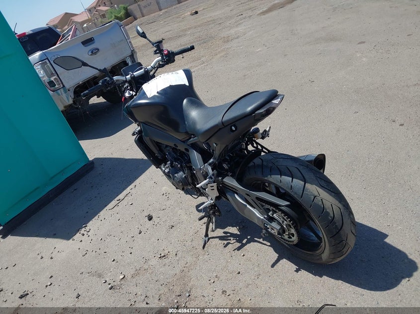 YAMAHA MT09 2022