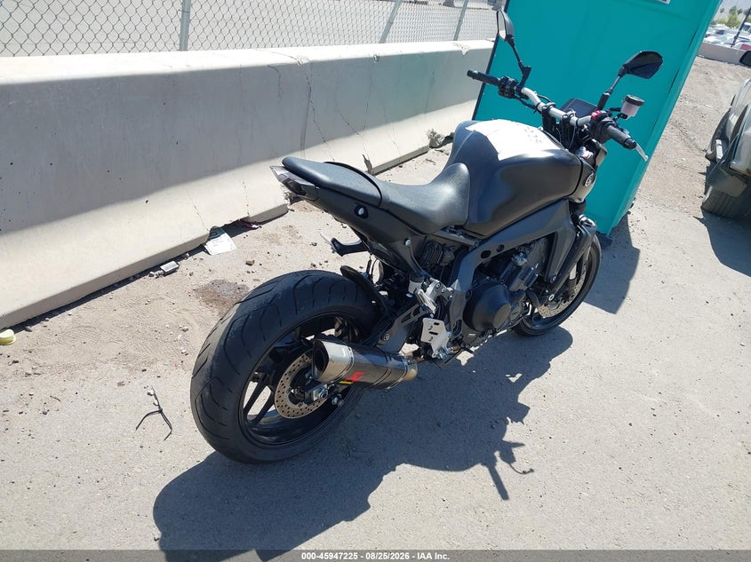 YAMAHA MT09 2022