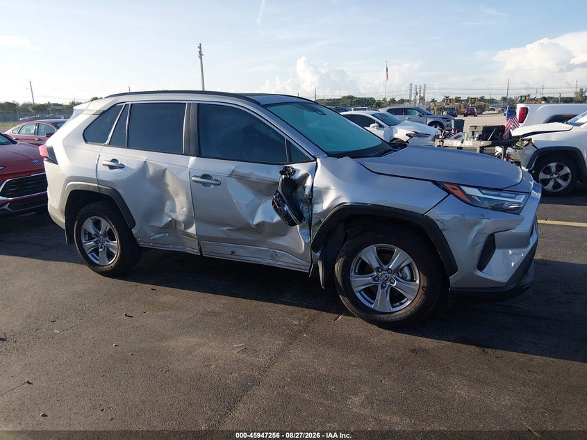 TOYOTA RAV4 - zdjęcie 1