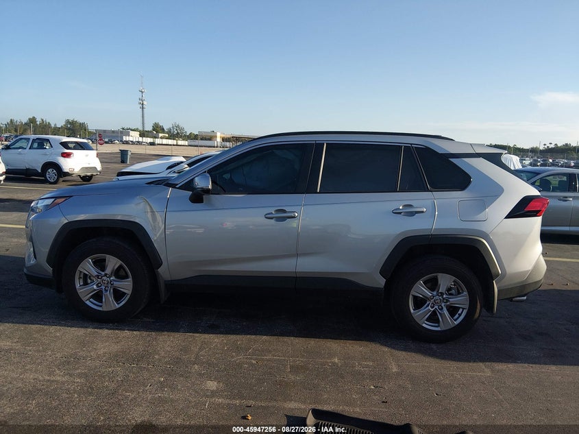TOYOTA RAV4 - zdjęcie 14