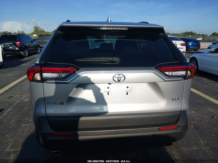 TOYOTA RAV4 - zdjęcie 16