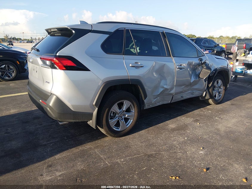 TOYOTA RAV4 - zdjęcie 4