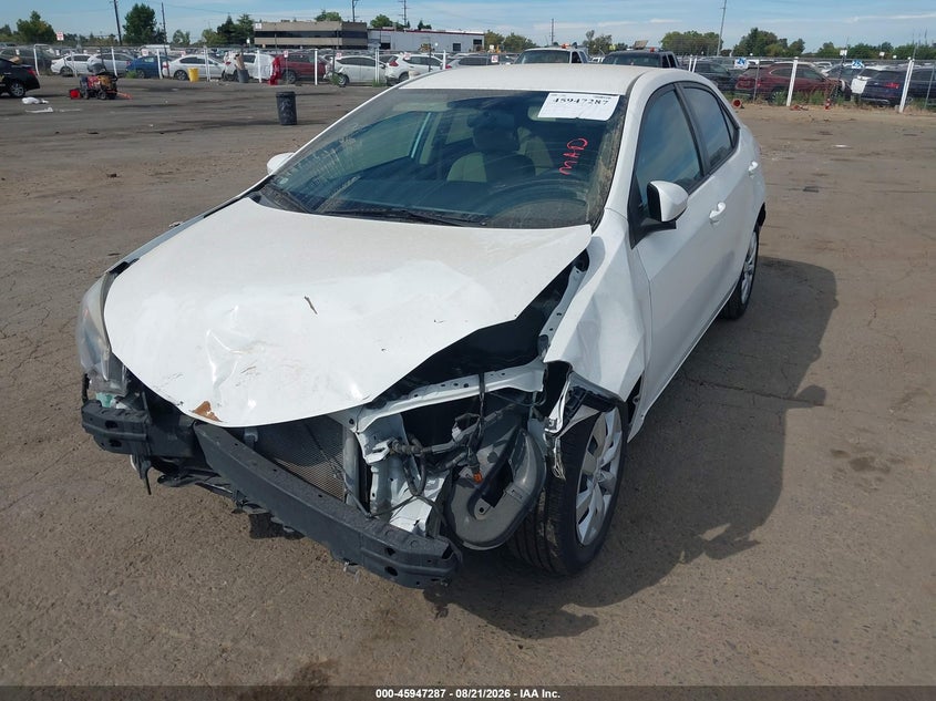 2015 Toyota Corolla, Normal Wear & Tear, IAAI, VIN 5YFBURHE4FP214571 — photo 2