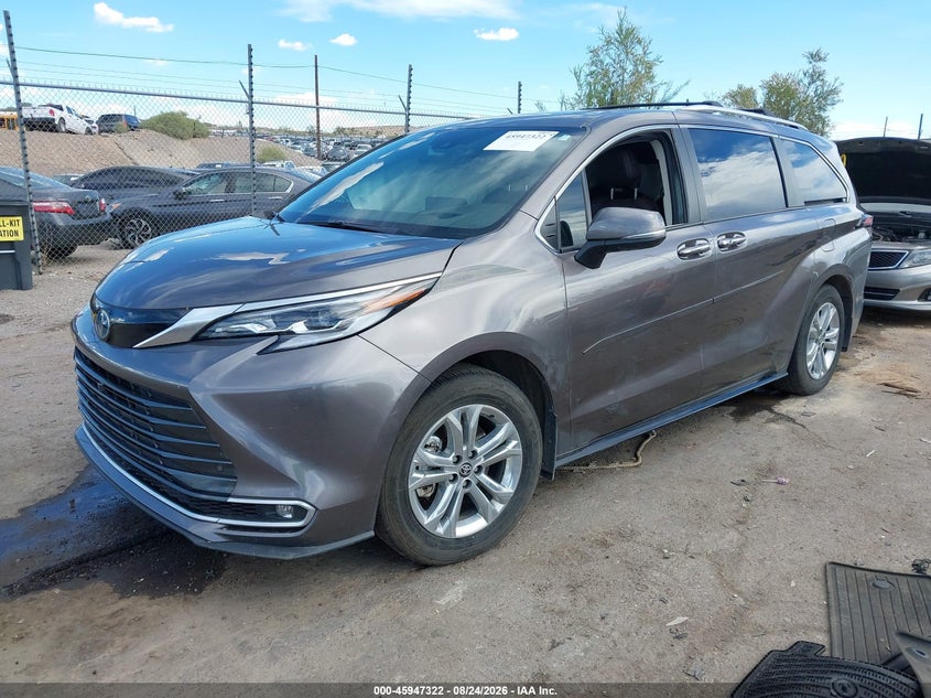 2023 Toyota Sienna, Right Side, IAAI, VIN 5TDESKFC9PS102692 — photo 2