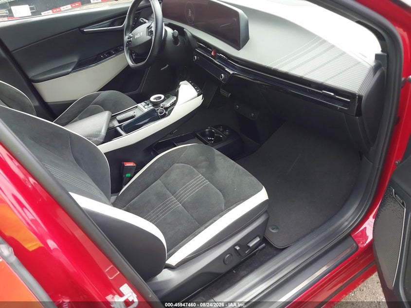 2022 KIA EV6 auction photo 5