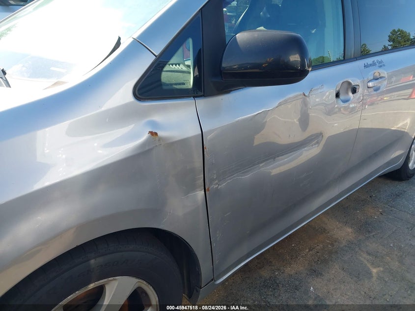 TOYOTA SIENNA 2011 VIN 5TDKK3DC2BS036779