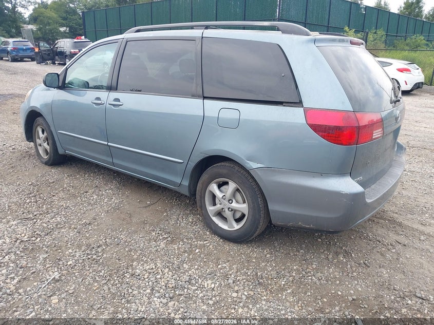 2005 TOYOTA SIENNA auction photo 3