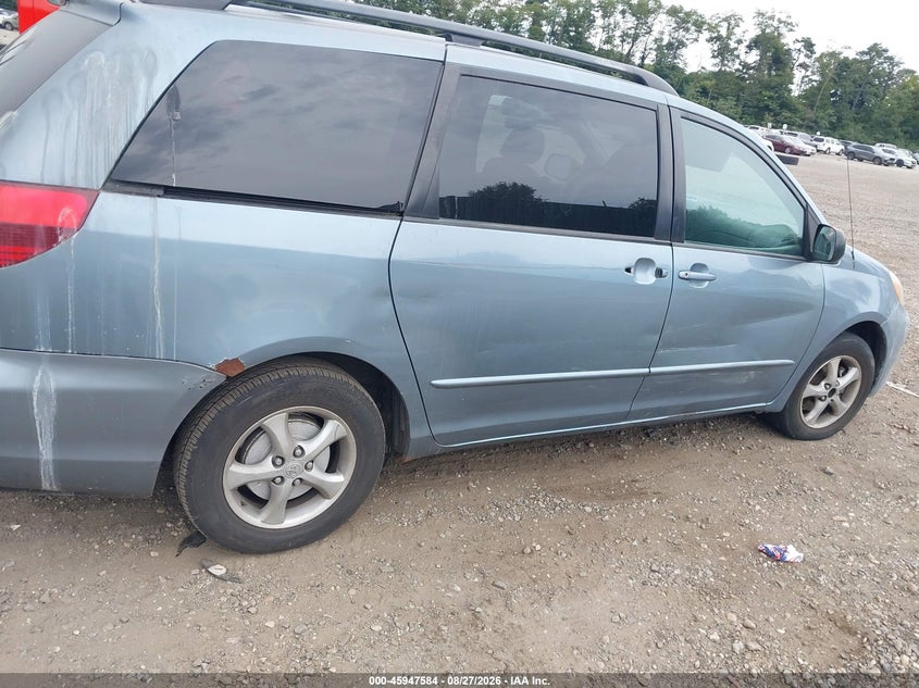 2005 TOYOTA SIENNA auction photo 6
