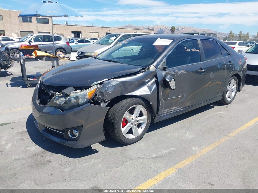 2014 Toyota Camry, Left Side, IAAI, VIN 4T1BF1FKXEU806395 — photo 2