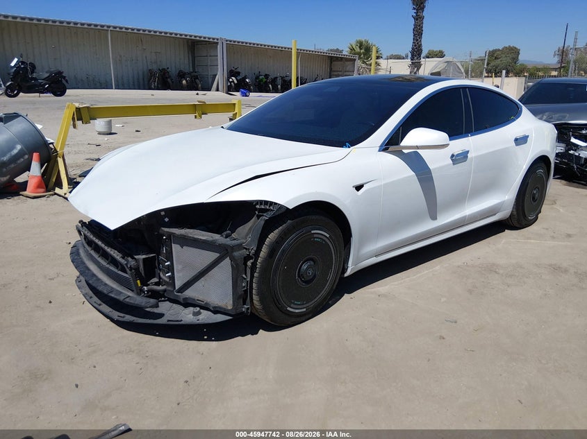 2020 Tesla Model S, Front End, IAAI, VIN 5YJSA1E24LF402034 — photo 2
