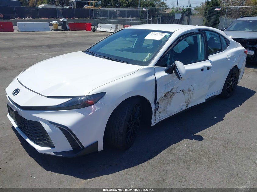 2025 Toyota Camry, Оба бока, IAAI, VIN 4T1DAACKXSU091853 — фото 2