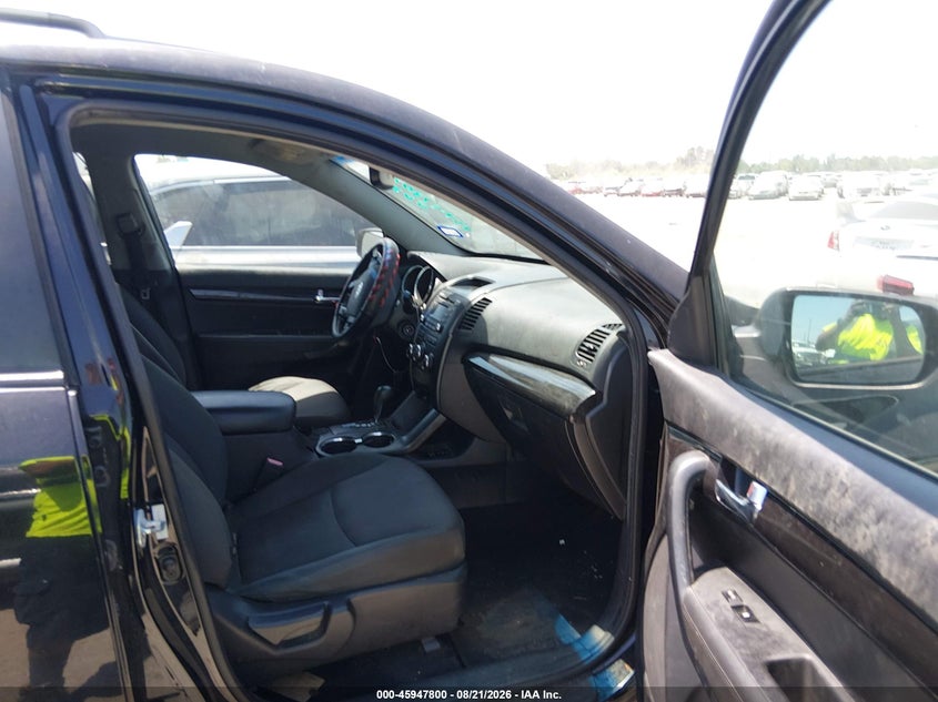 2013 KIA SORENTO auction photo 5