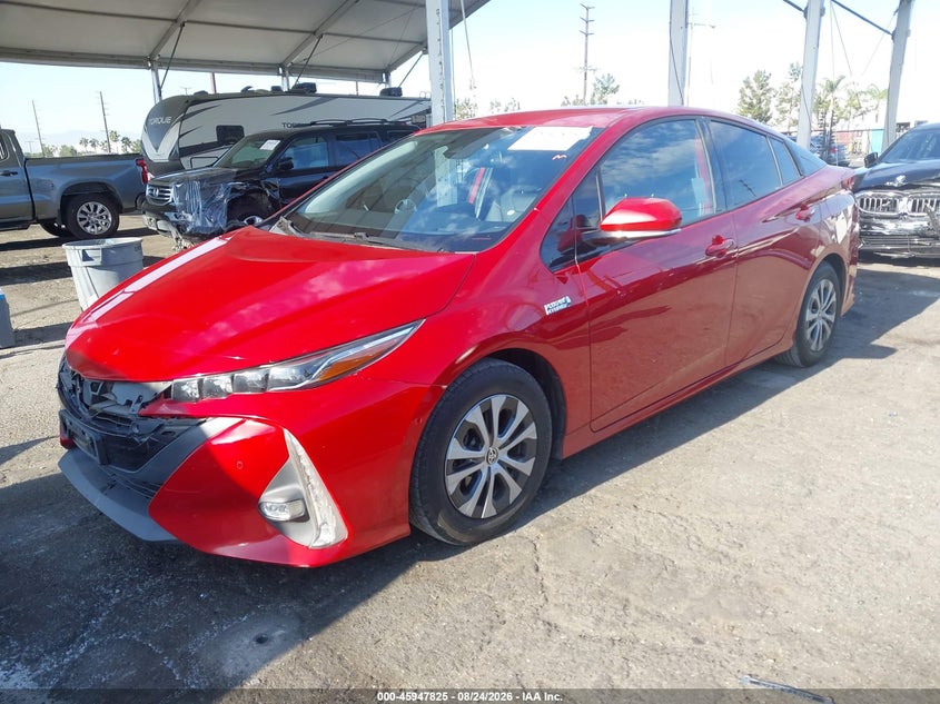 2020 Toyota Prius, Удар спереди, IAAI, VIN JTDKARFP0L3153950 — фото 2