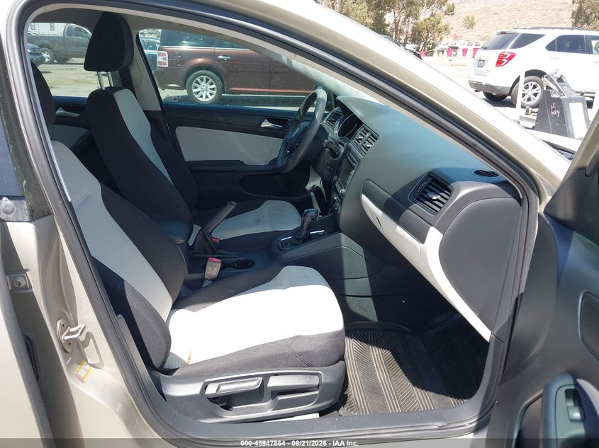 2015 VOLKSWAGEN JETTA auction photo 5