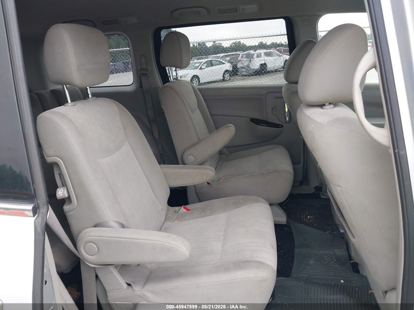 2012 NISSAN QUEST auction photo 8