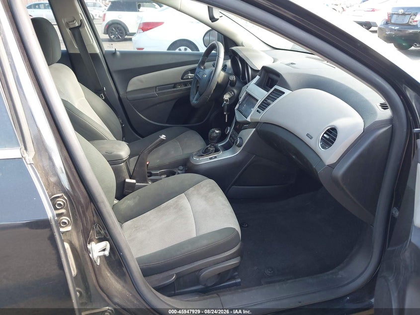 2011 CHEVROLET CRUZE auction photo 5
