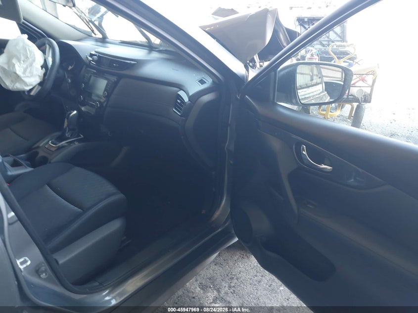 2018 NISSAN ROGUE auction photo 5