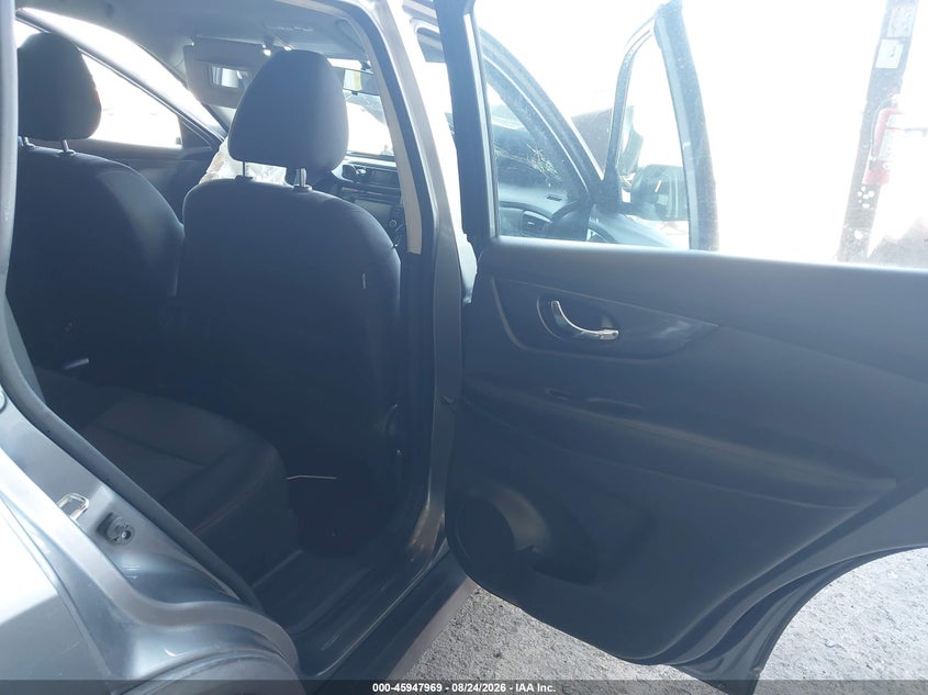 2018 NISSAN ROGUE auction photo 8