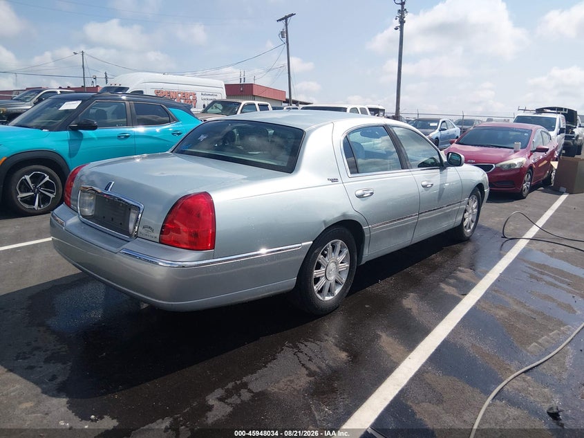 2007 LINCOLN TOWN CAR auction photo 4