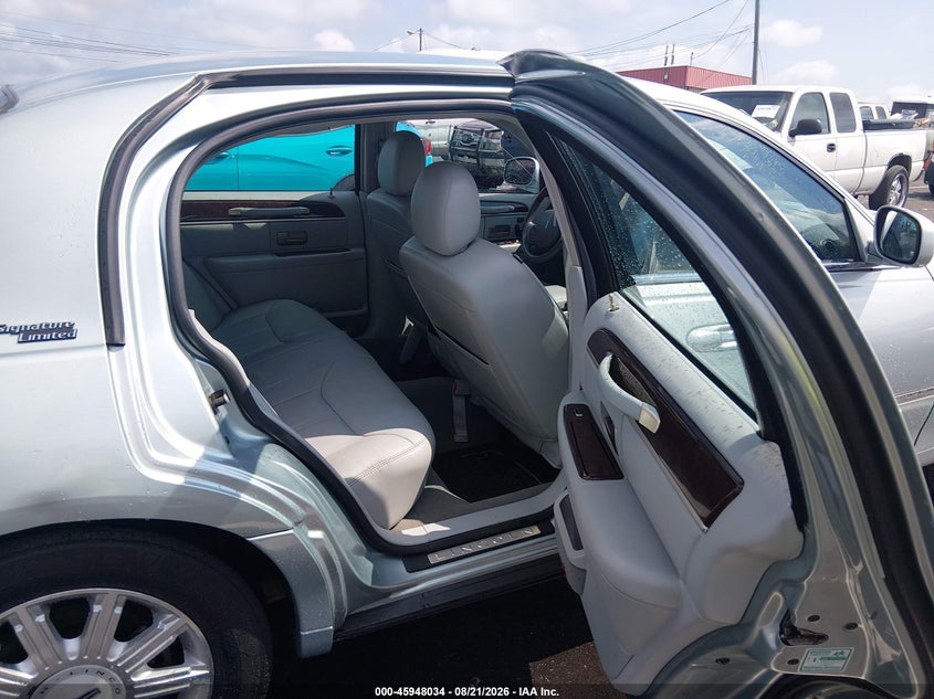 2007 LINCOLN TOWN CAR auction photo 8