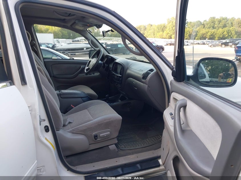 2004 TOYOTA SEQUOIA auction photo 5