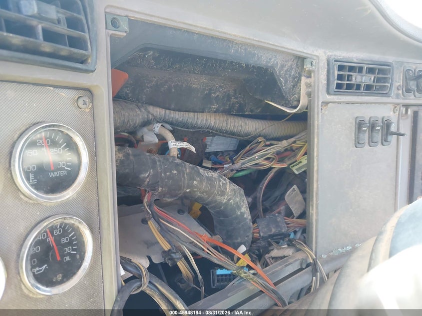 2021 KENWORTH T3 SERIES auction photo 6