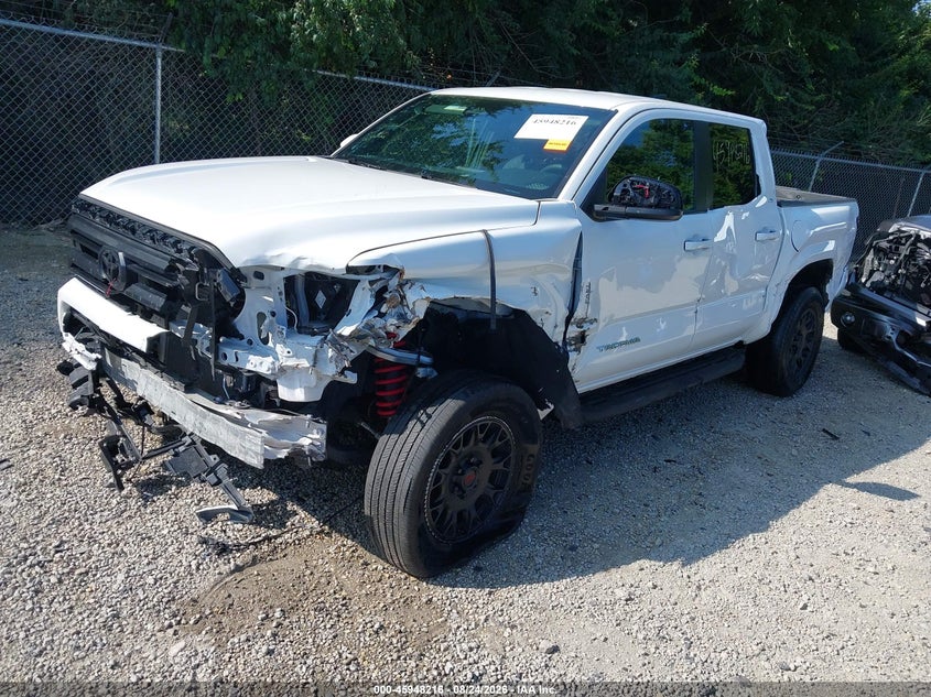 2025 Toyota Tacoma, Left Side, IAAI, VIN 3TMLB5JN7SM201358 — photo 2