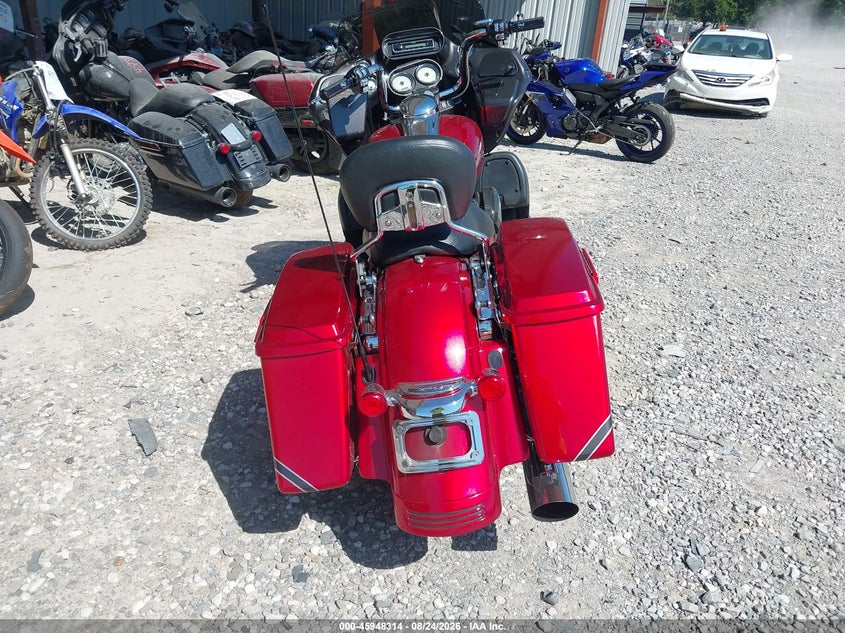 HARLEY-DAVIDSON FLTRX 2010