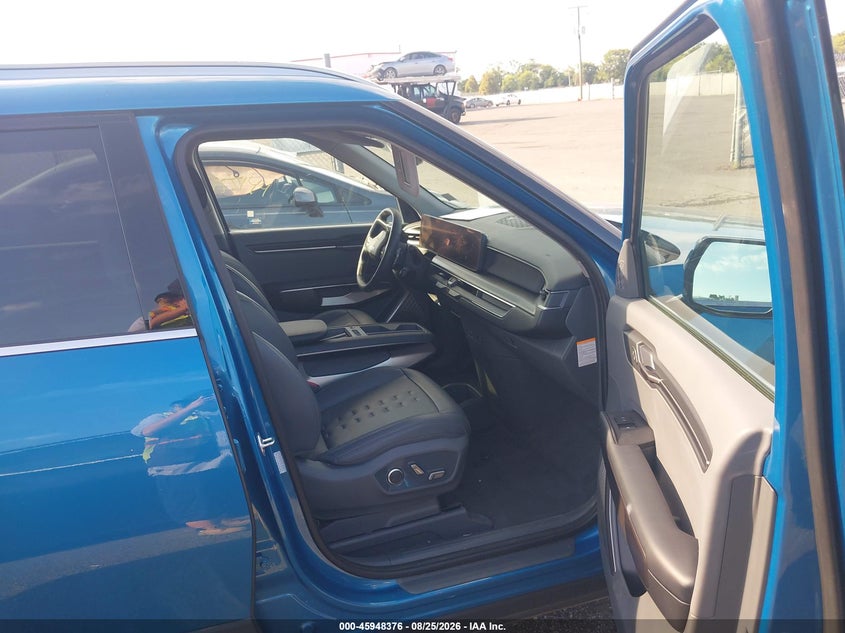 2024 KIA EV9 auction photo 5