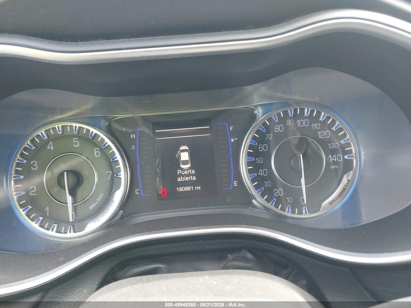 2016 CHRYSLER 200 auction photo 7