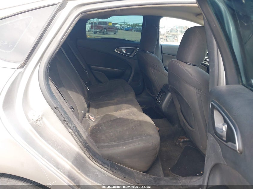 2016 CHRYSLER 200 auction photo 8
