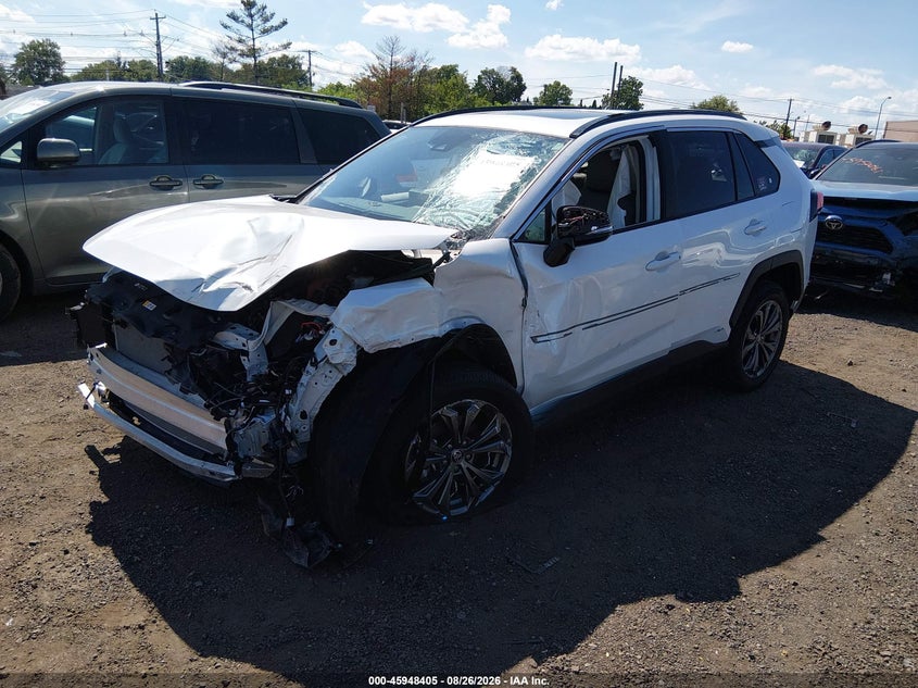 2025 Toyota RAV 4, Front End, IAAI, VIN 4T3B6RFV9SU198302 — photo 2