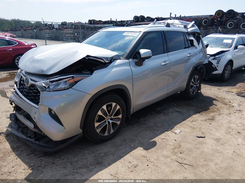 2020 Toyota Highlander, Перед і зад, IAAI, VIN 5TDGZRBH1LS045252 — фото 2