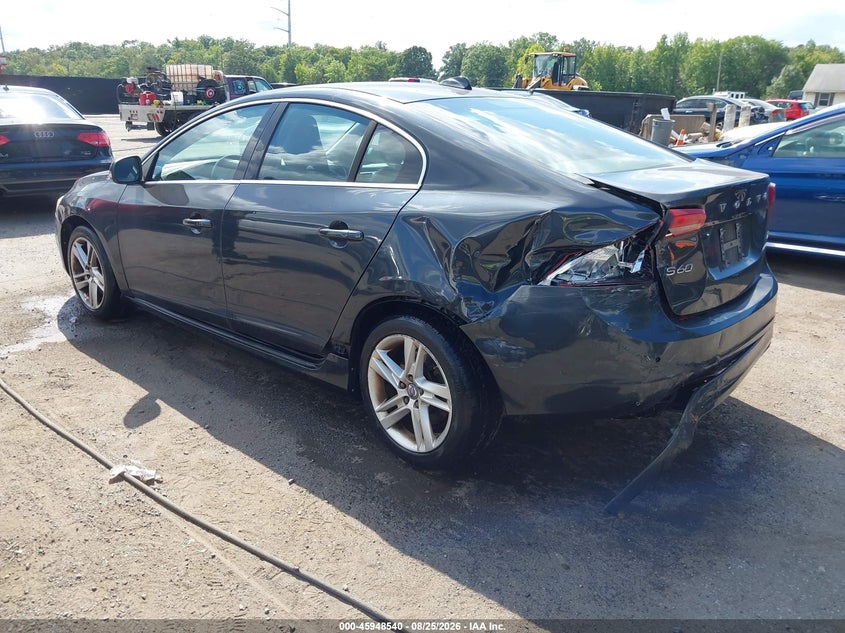 2015 VOLVO S60 auction photo 3