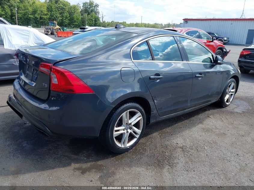 2015 VOLVO S60 auction photo 4