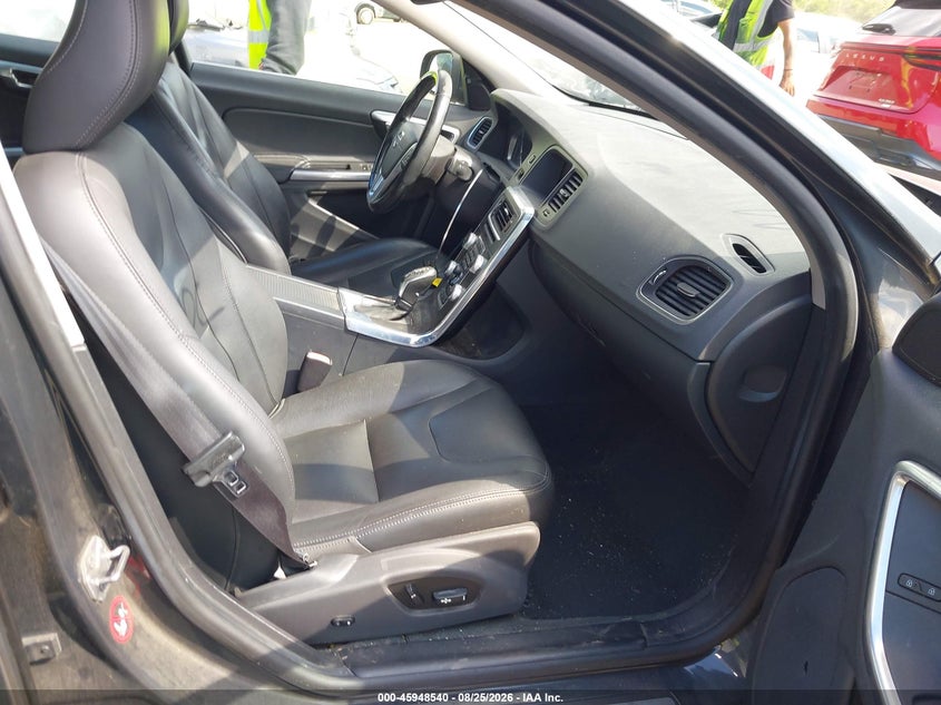 2015 VOLVO S60 auction photo 5