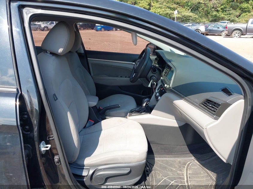 2020 HYUNDAI ELANTRA auction photo 5