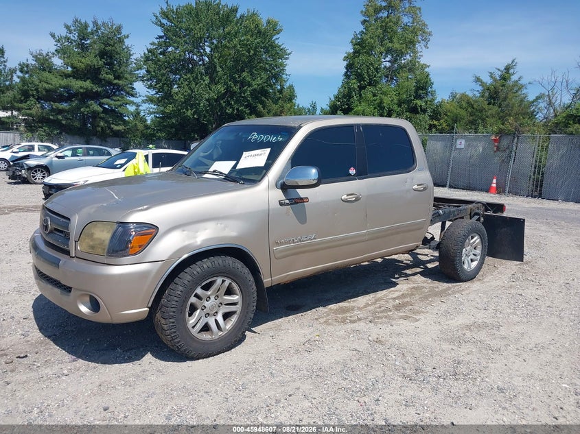 2004 TOYOTA TUNDRA auction photo 2