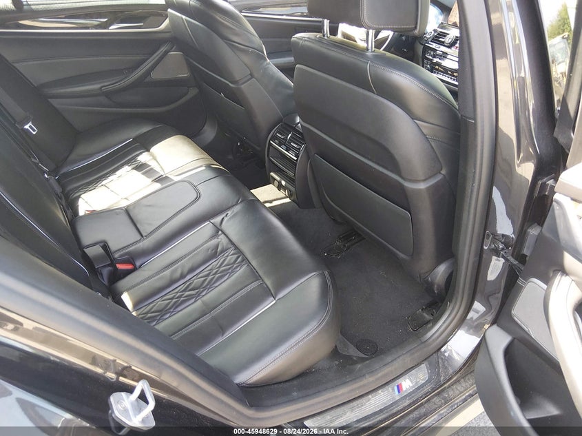 BMW M550I - zdjęcie 8
