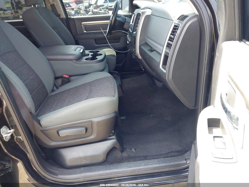 2015 RAM 1500 auction photo 5