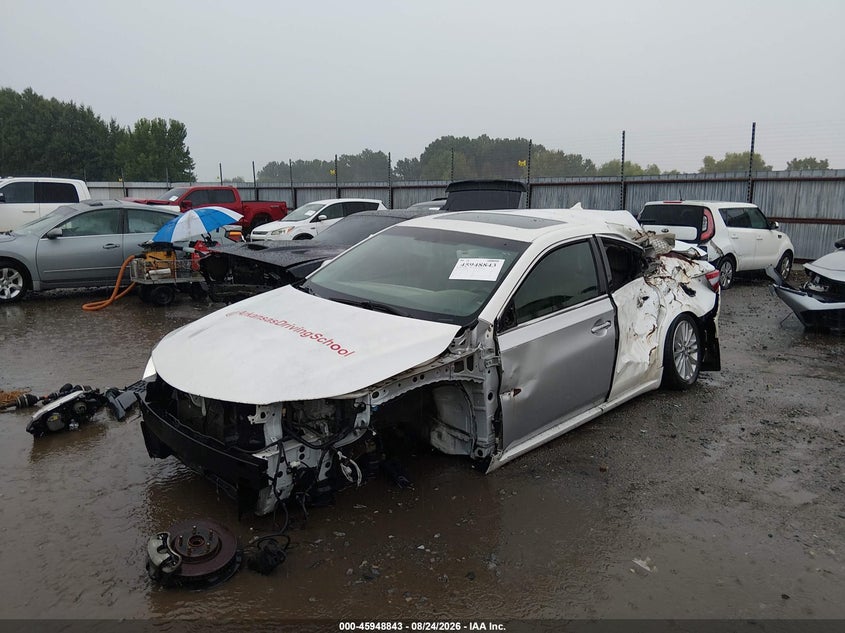 2013 TOYOTA AVALON HYBRID auction photo 6
