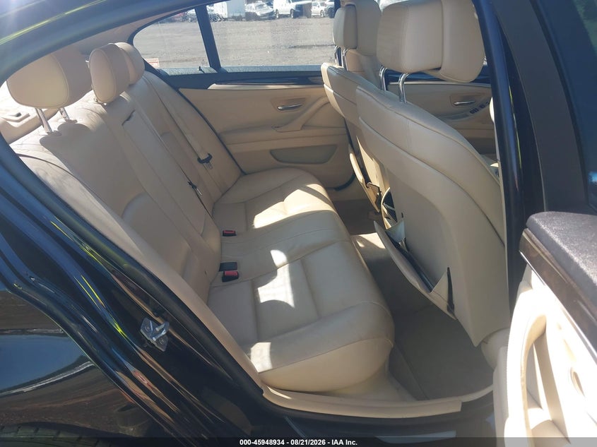 Фото 8 - BMW 528I