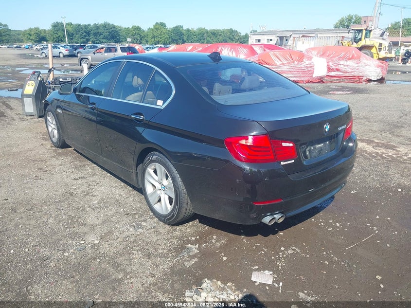 2011 BMW 528I auction photo 3