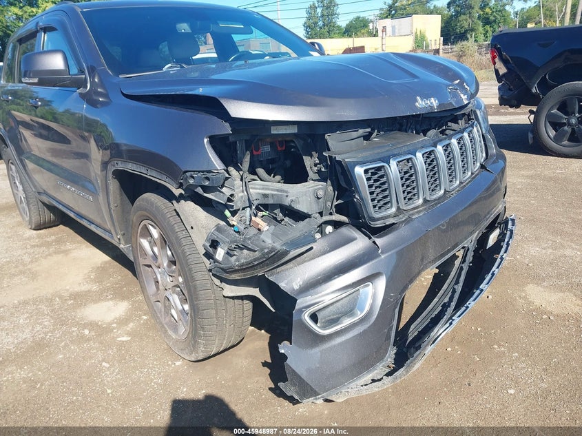 JEEP GRAND CHEROKEE - zdjęcie 17