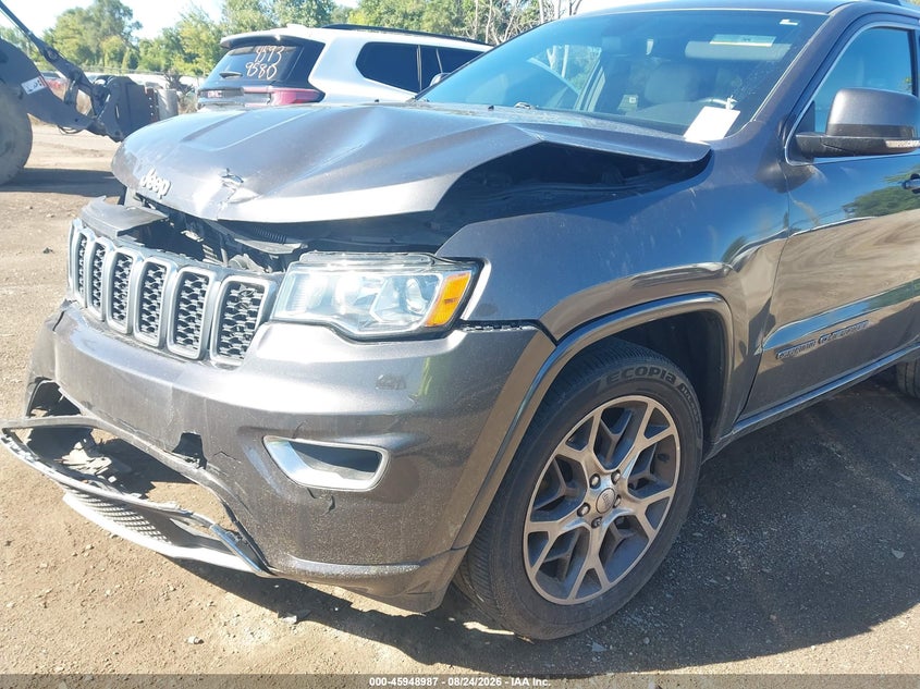 JEEP GRAND CHEROKEE - zdjęcie 18