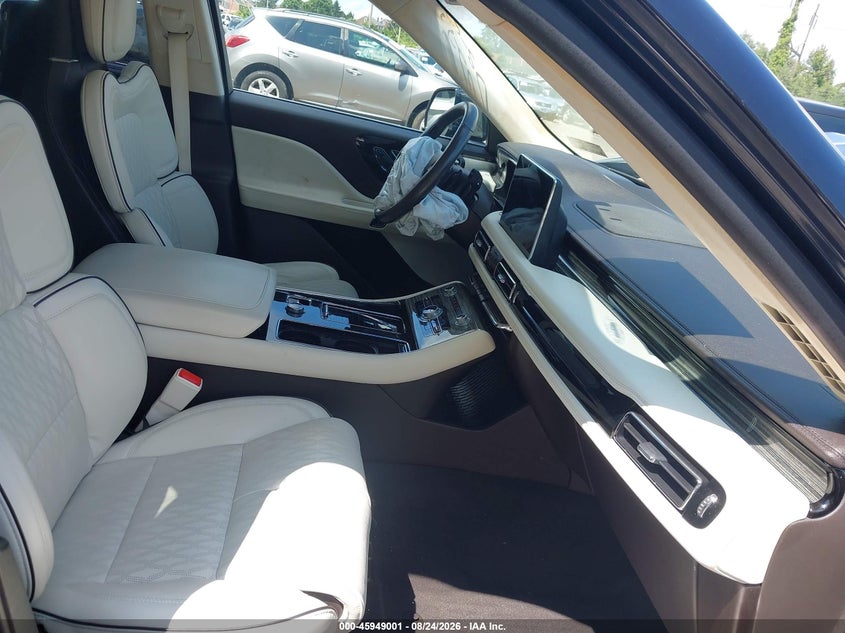 2023 LINCOLN AVIATOR auction photo 5