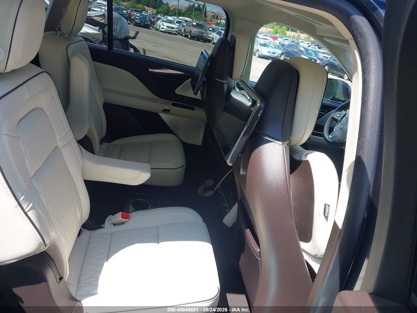 2023 LINCOLN AVIATOR auction photo 8