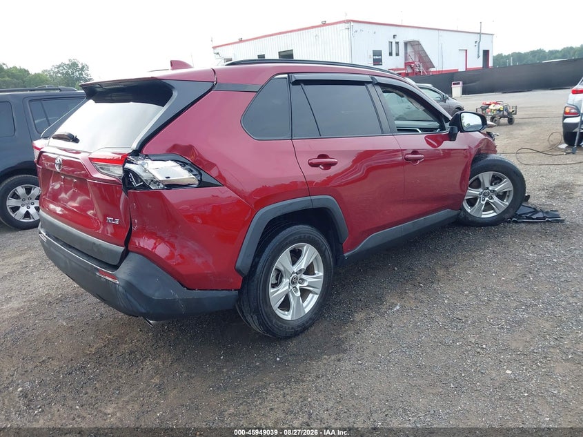 2021 TOYOTA RAV4 auction photo 4