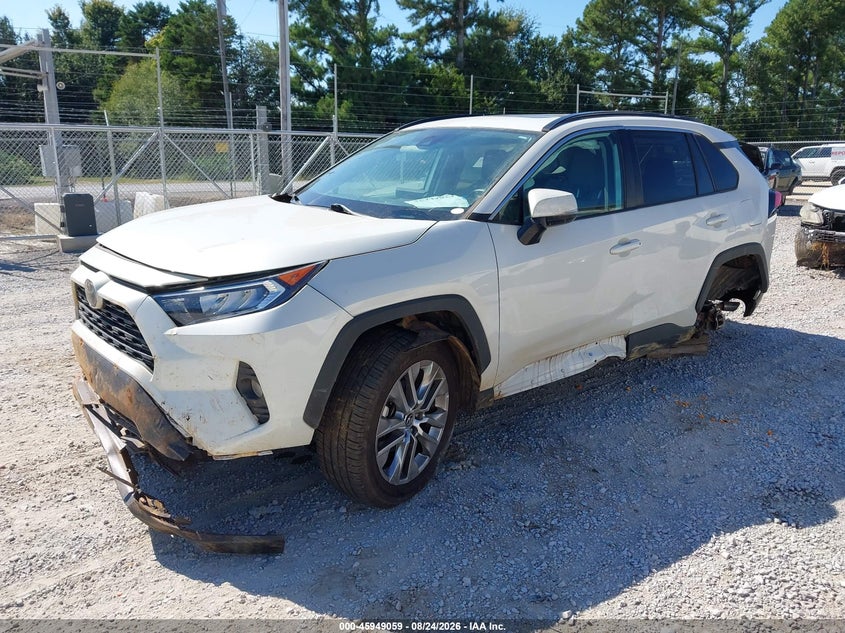 2021 Toyota RAV 4, Обидва боки, IAAI, VIN 2T3C1RFV5MW106222 — фото 2